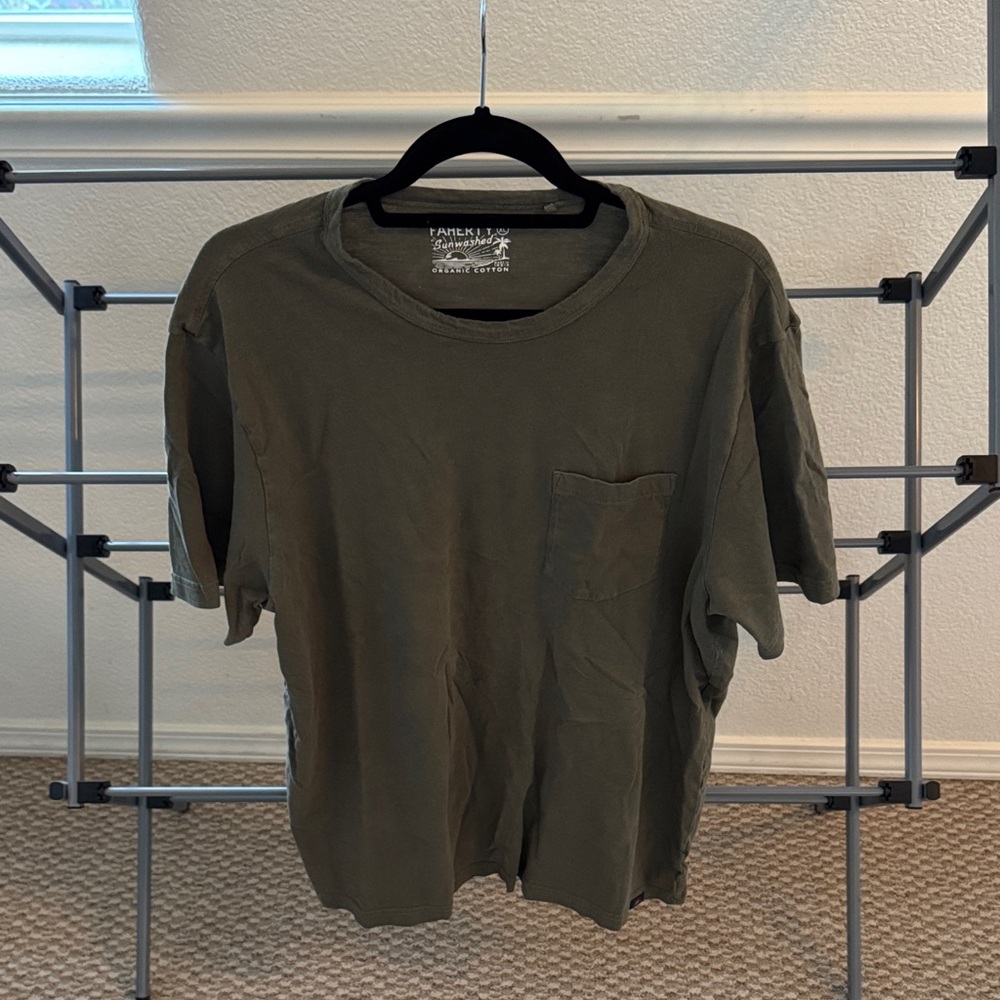 M’s Faherty Sunwashed 100% cotton pocket tee, size XL